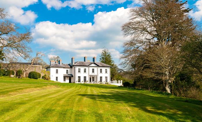 Plas Llangoedmor